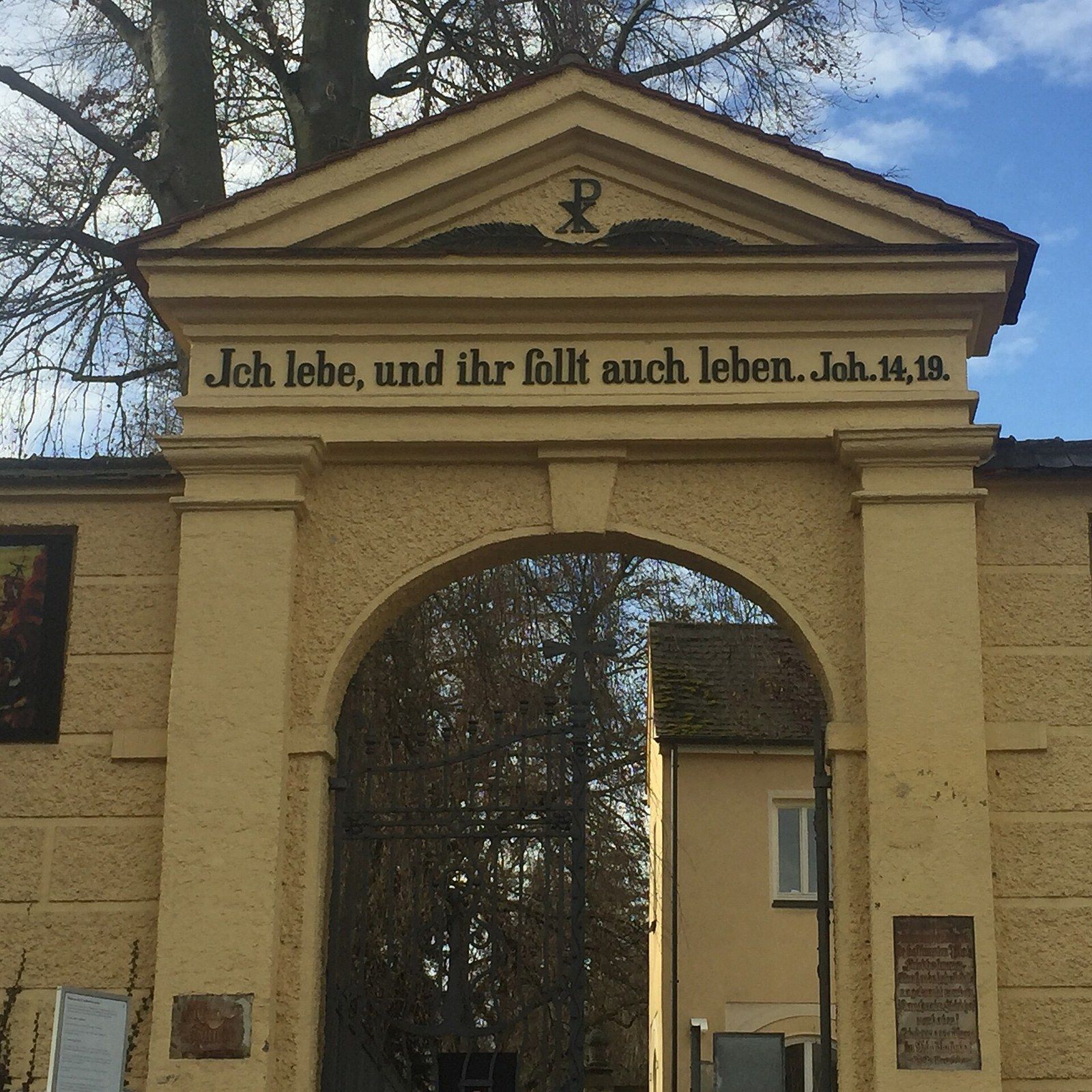 Tor an der Haunstetter Straße – Protestantischer Friedhof Augsburg